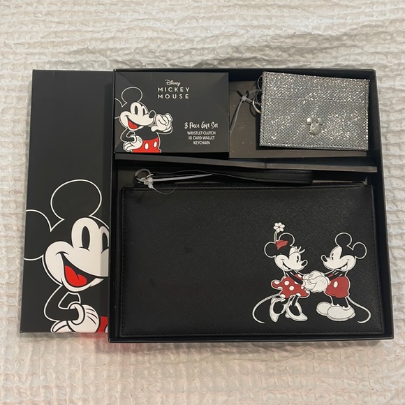 Disney Mickey Mouse 3 Piece Gift Set - Picture 1 of 6